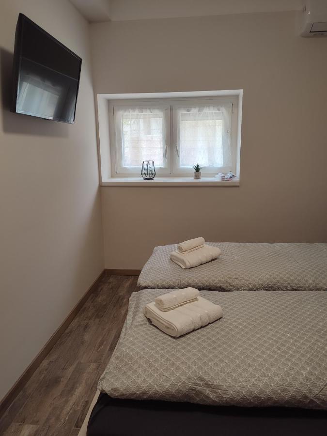 Voeroesko Apartmanhaz Balatonalmádi Exteriér fotografie