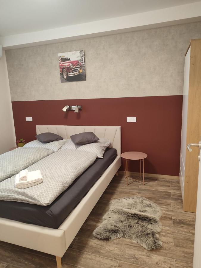Voeroesko Apartmanhaz Balatonalmádi Exteriér fotografie