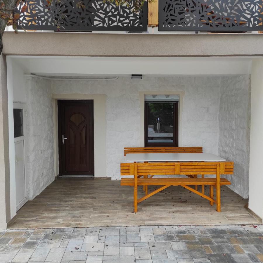 Voeroesko Apartmanhaz Balatonalmádi Exteriér fotografie