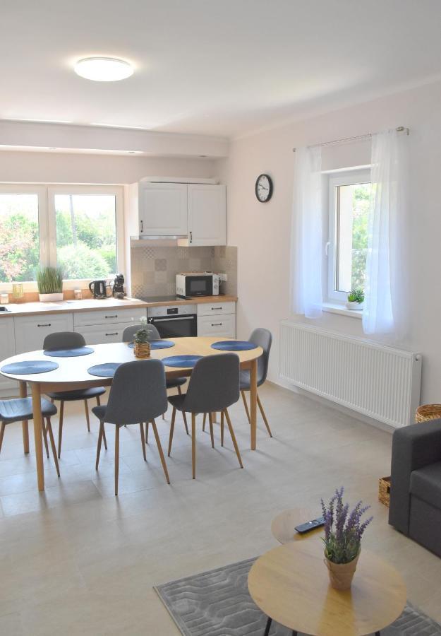Voeroesko Apartmanhaz Balatonalmádi Exteriér fotografie