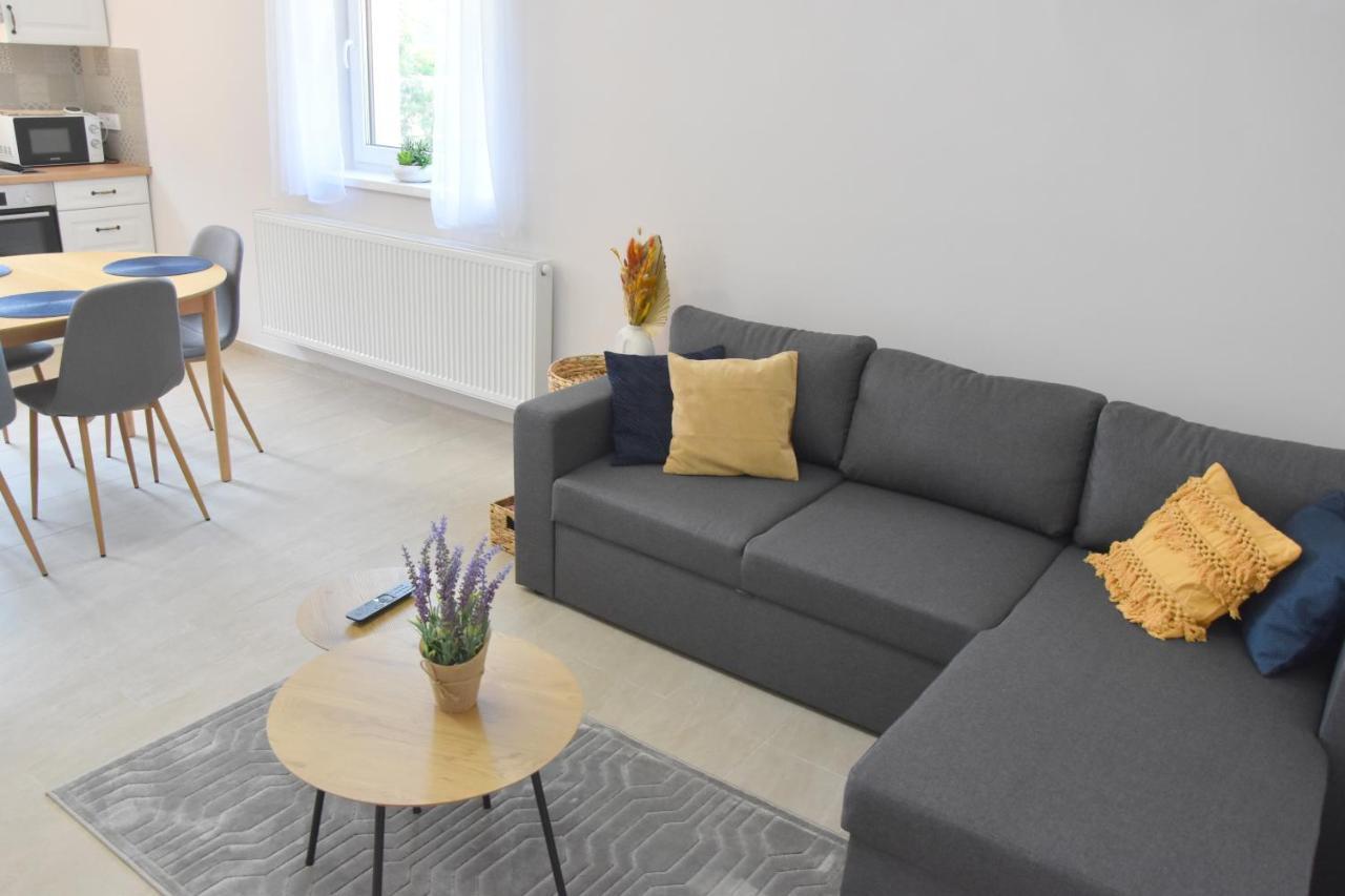 Voeroesko Apartmanhaz Balatonalmádi Exteriér fotografie